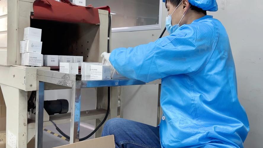 广州雅清化妆品oem代加工贴牌工厂,专业二十五年行业斑痘敏定制爆款